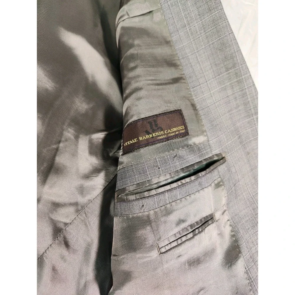 J Hilburn Custom Contemporary Wool Gray Two Button Blazer 47R Vitale Barberis J.